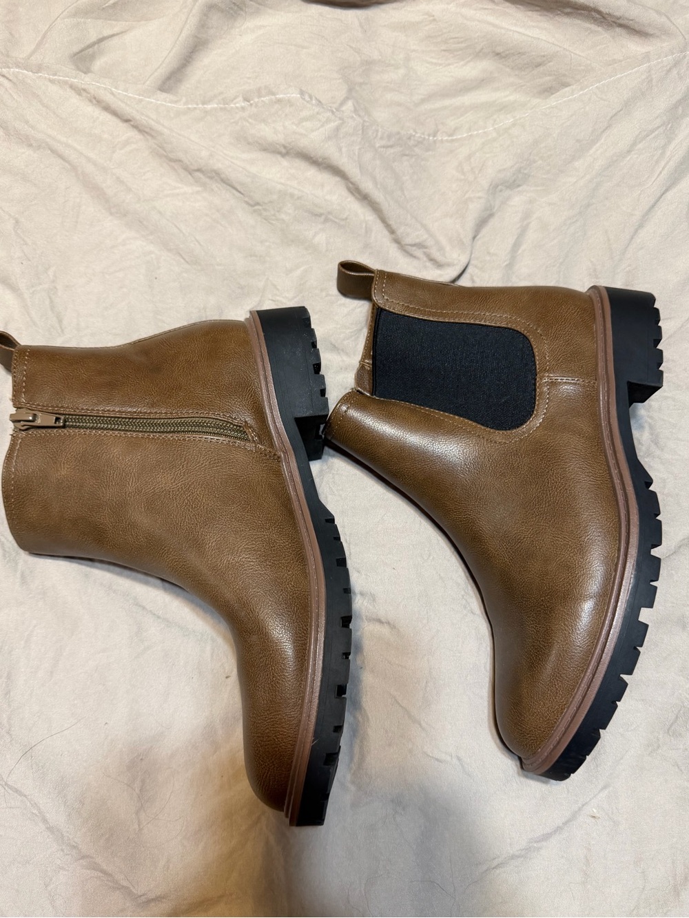 Maurices Chelsea Ankle Boots 8M Brown Lug Sole Side Zip